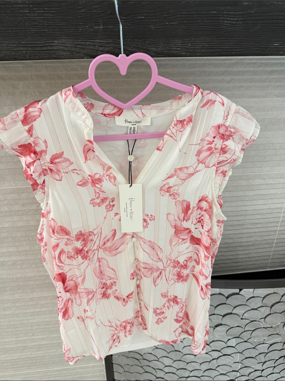 Heather & Claire Pink Floral V-Neck Cap-Sleeve Blouse